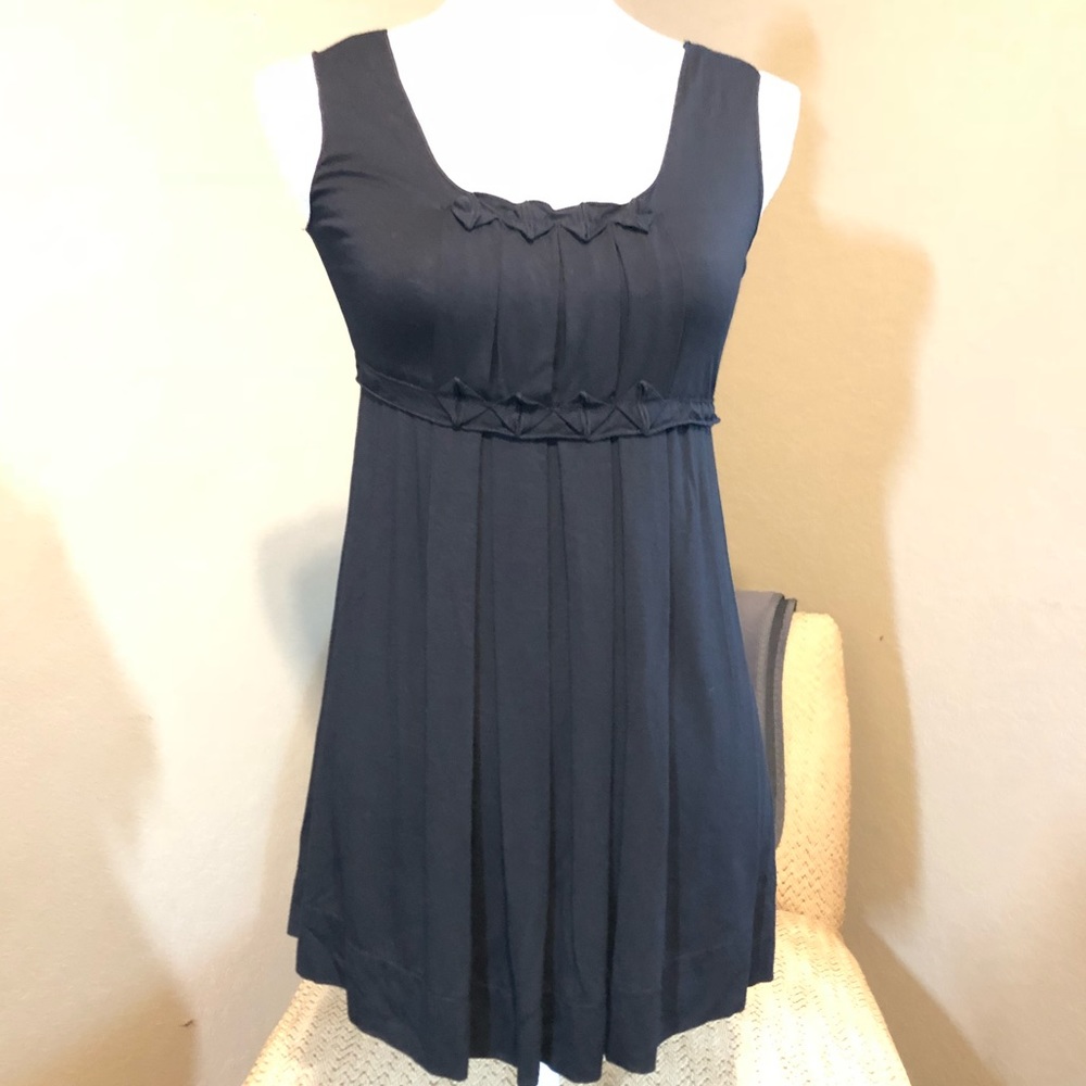 💜Max Studio Sleeveless Top Black -scoop neck